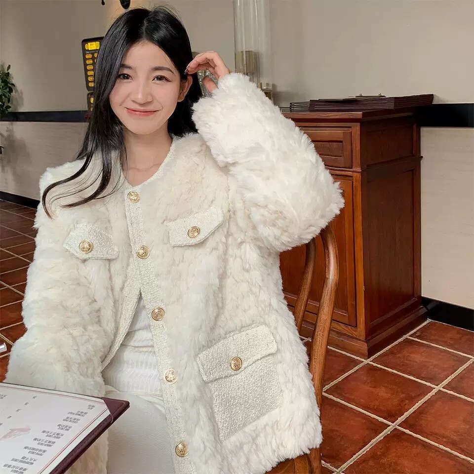 DHEssentials High-end Chanel-style Thickened Lamb Wool Coat for Women, Short Down Cotton Jacket, Autumn and Winter Versatile Top