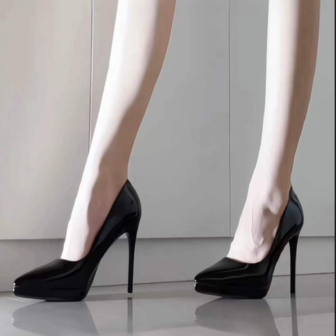 2025 autumn new women's high-heeled shoes niche design elegant fashion patent leather ceremony fine high-heeled shoes designer shoes