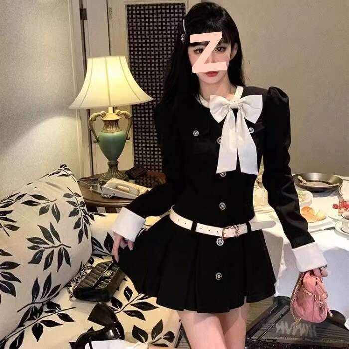 DHEssentials Xiaoxiangfeng Salt Series 2025 Spring and Autumn New High-end Elegant Waist-cinching Bow Short Little Black Dress for Women