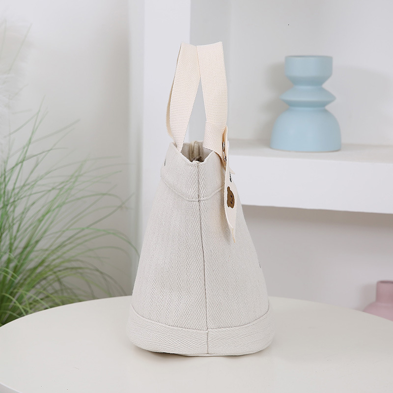 New Free Shipping Simple Handbag Fabric Bag Embroidered Bear Office Worker Student Canvas Luxury Designer Bag Bag Tote Bag Lunch Box Versatile