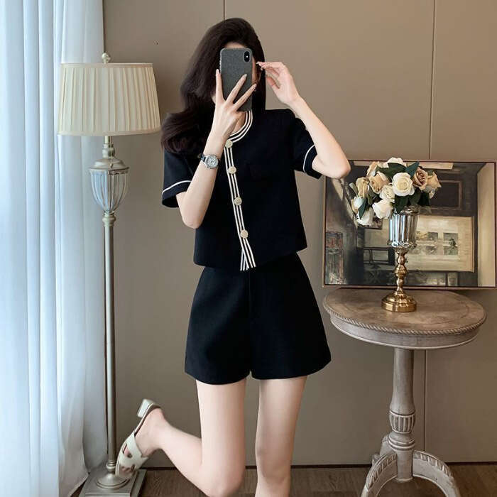 DHEssentials Summer Women's Fashion Elegant Goddess High-End Petite Street Age-Reducing Fashionable Little Chanel Style Shorts Two-Piece Set#905