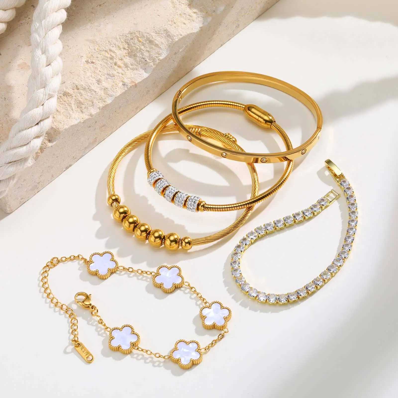 Cubic for Wen Adjustable Luxury Tennis Flower Zirconia Bracelet Bracelets Stackable Friendship Gift S250912 SA998