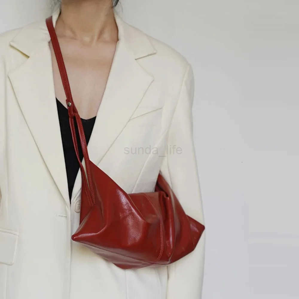 Soft Leather Croissant Crossbody Bag Commuting Vintage Lazy Style Shoulder Bag Korean Style Hobos Oil Wax Leather Handbag Travel Z250911 - view 5