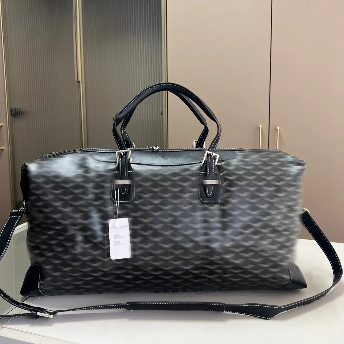 Designer Travel Bag Trendy Mens Shoulder Bag Stylish Womens Tote Bag Large Capacity Shopping Luxury Genuine Leather Duffel Bag Fashion Outdoor Duffle Bag