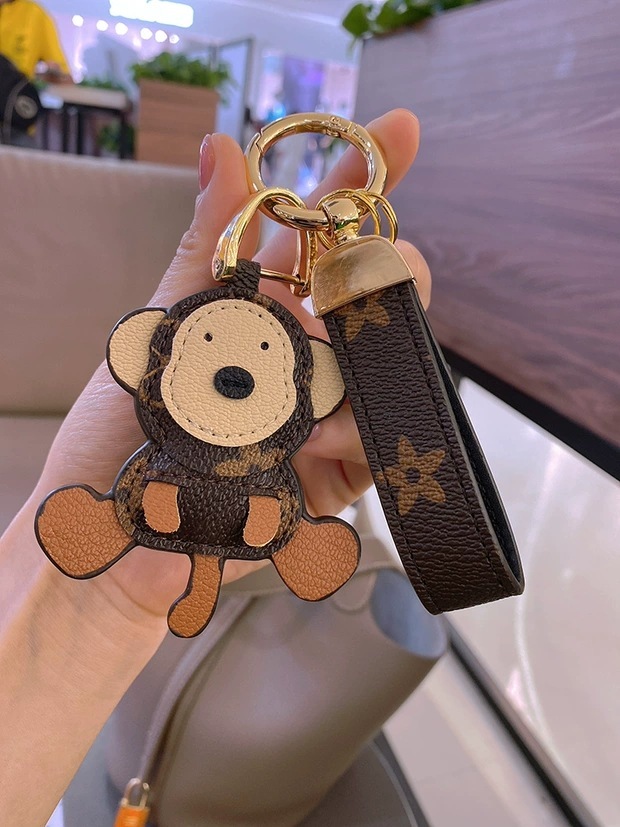 Internet celebrity cute cartoon little monkey for men and women bag pendant decoration doll leather keychain