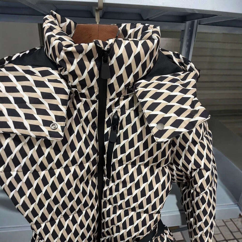 Women's Winter Hooded High Waist Padded Sport Parkas Coats with Belt Female Elegant Thick Warm Pockets Windproof Skiing Jackets