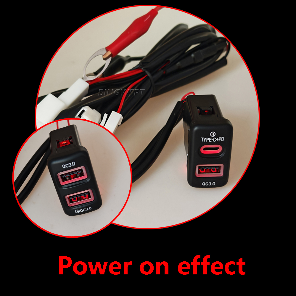 For Toyota Old Style 2QC3.0&QC3.0-PD Car Charger And Mobile Phone Charging Adapter