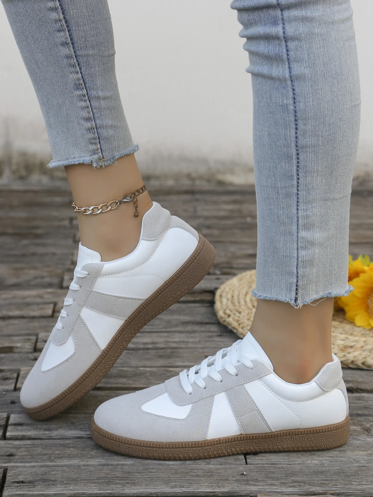 Fashionable Womens Shoes Comfortable Sports Shoes Spring and Autumn Large Size Casual Flat White Shoes for Women 250923