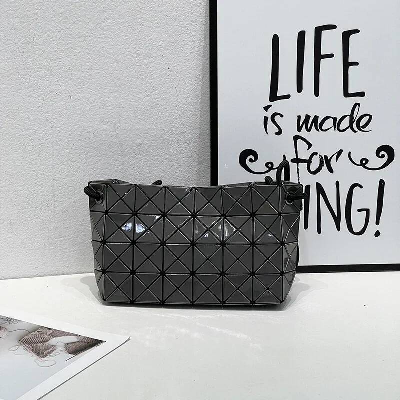 Luxury Vintage Letter Logo Clutch Bag Minimalist Crossbody Tote Designer Leather Purse For Casual Stylish Women Shopper