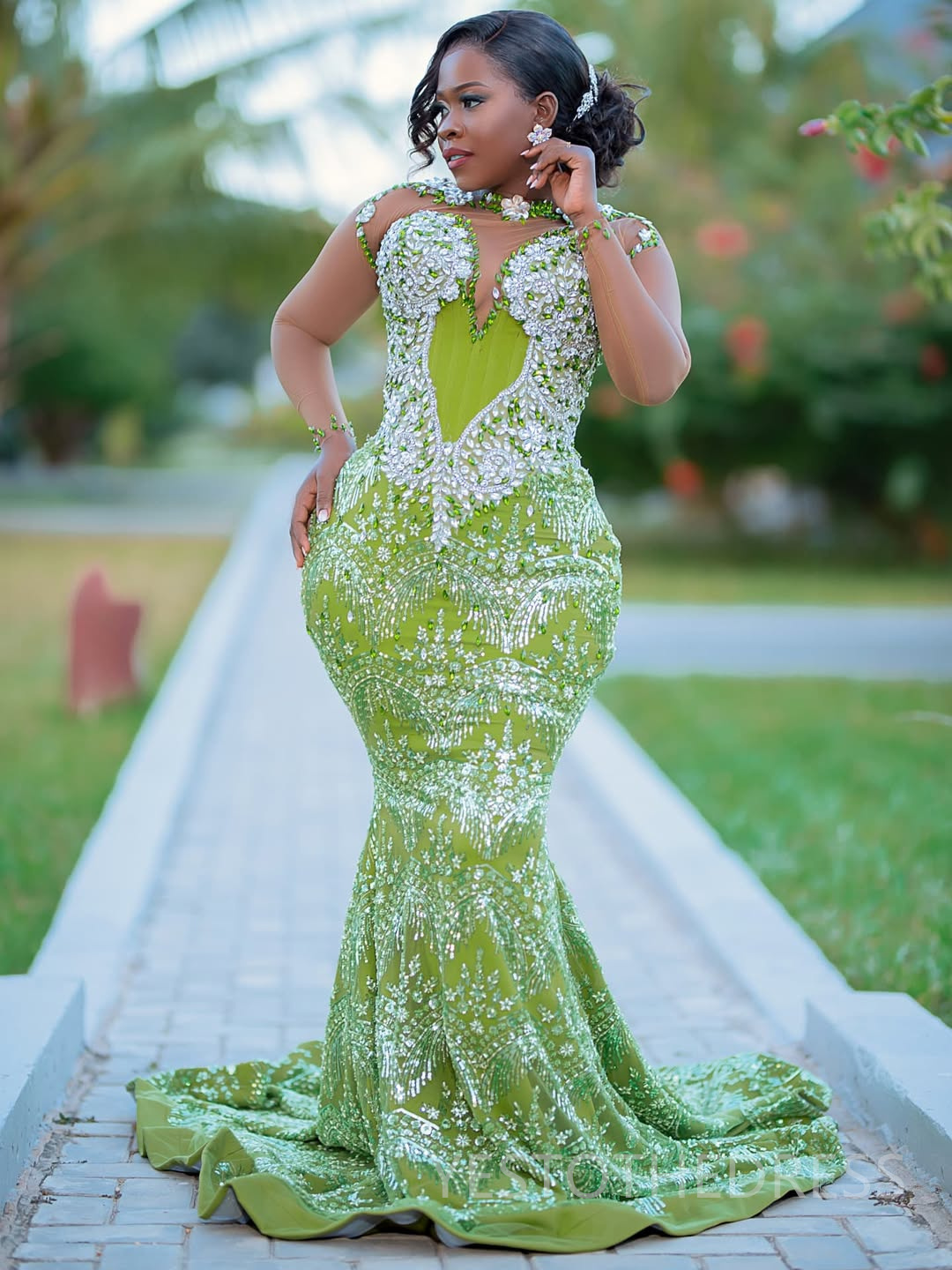 2025 Mermaid Plus Size Green Prom Dresses For Black Women Robe De Mariee Formal Gowns Illusion Beaded Lace Sheer Neck Birthday Second Reception Gown A