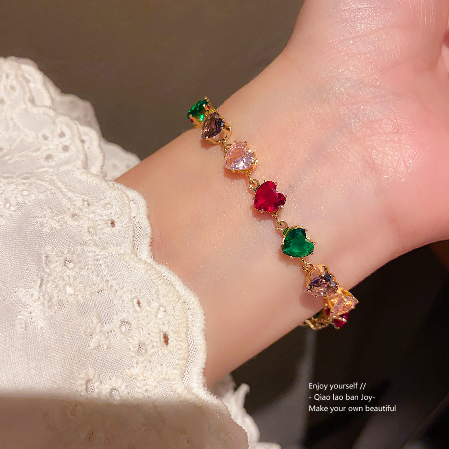 Gold - Toned Bracelet With Colorful Heart - Shaped Crystals Delicate Daily & Elegant Jewelry Gift For Her Dainty And Vibrant Accessory