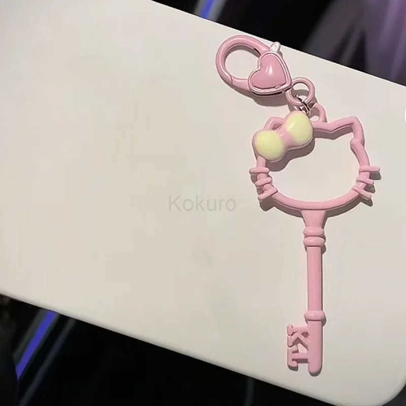 Cute Keychain Creative Car Keychains Bag Pendant Jewelry Trinket Girls Car Key Ring Pendant Friends Gift Key Chains for Women M250912