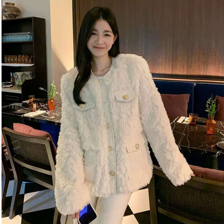 DHEssentials High-end Chanel-style Thickened Lamb Wool Coat for Women, Short Down Cotton Jacket, Autumn and Winter Versatile Top