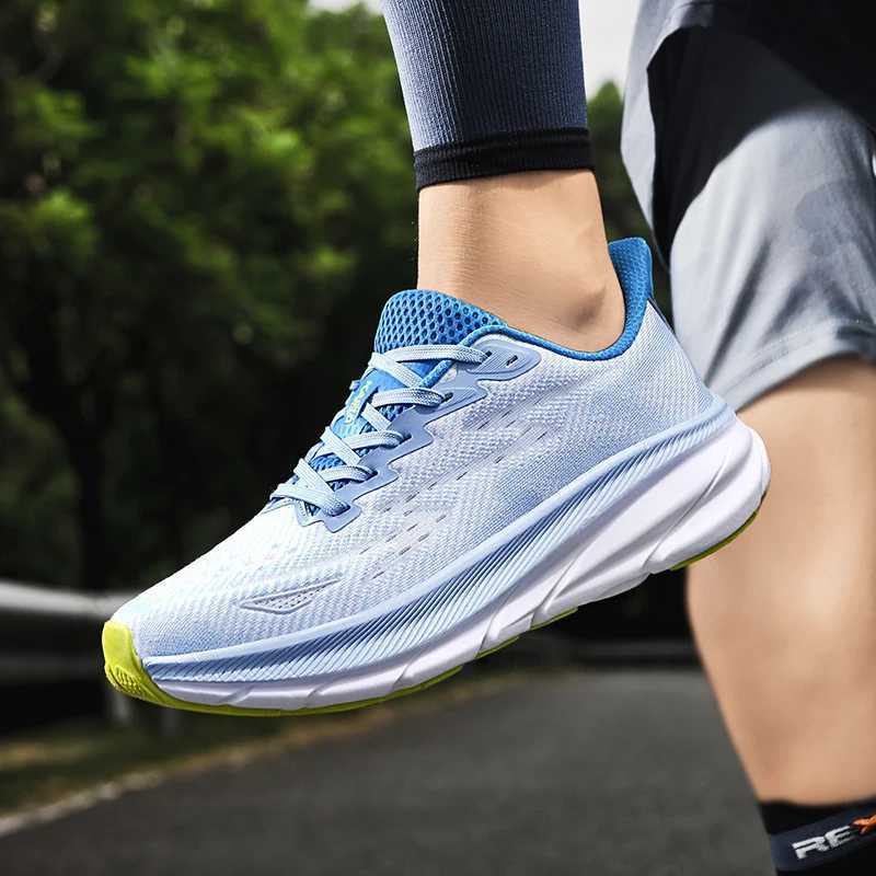 Mens Running Shoes Luxury shoes Couple Outdoor Sneakers Cushioning Breathable Mesh Offroad Trainer Shoes Race NonSlip Fashion W250912