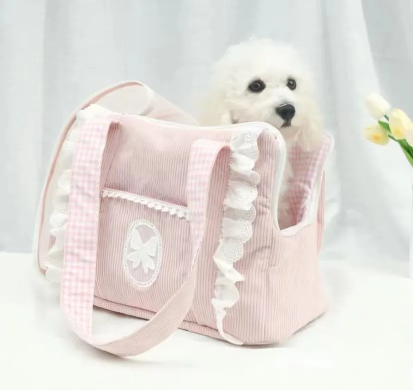 Dog out carrying bag Pet small dog and cat bag Single shoulder crossbody travel cat handbag lightweight airline case Dog bag