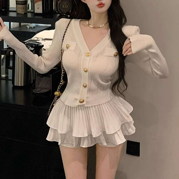 DHEssentials Chanel Style White Pure Desire Slimming Hot Girl Spring Summer New Long Sleeve Knitted Top and Half Skirt Two-Piece Set
