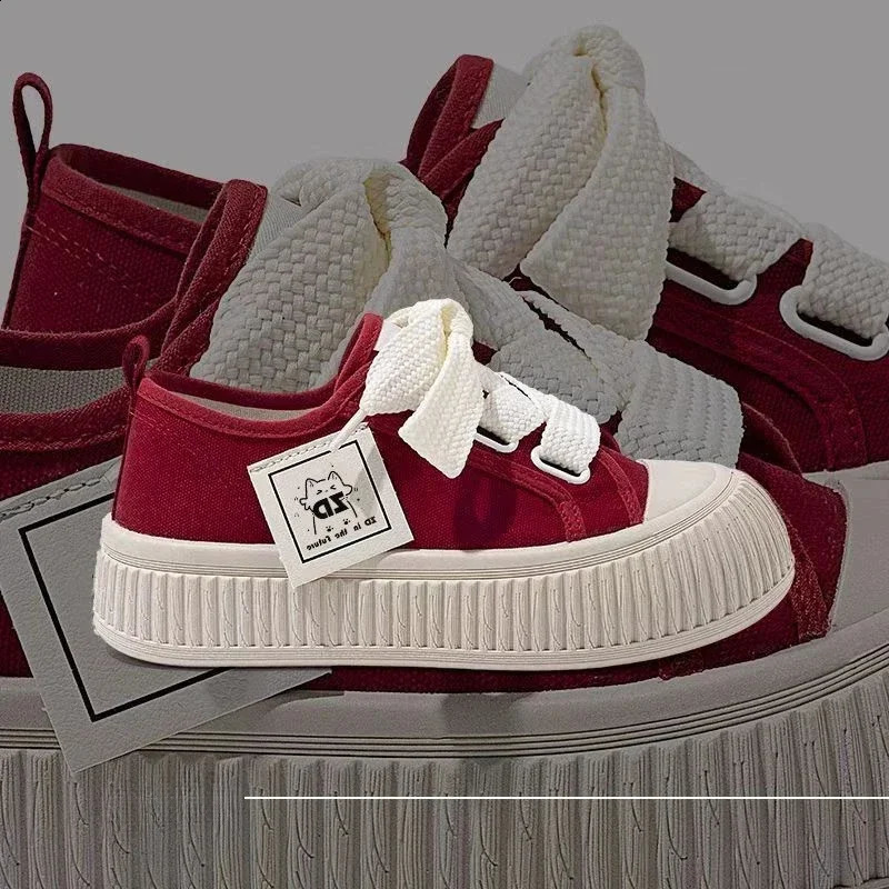 Sneakers Women Shoes for Woman Thick Soled Canvas Shoes Trend Lady Breathable White Trainers Student Casual Board Shoes 250912