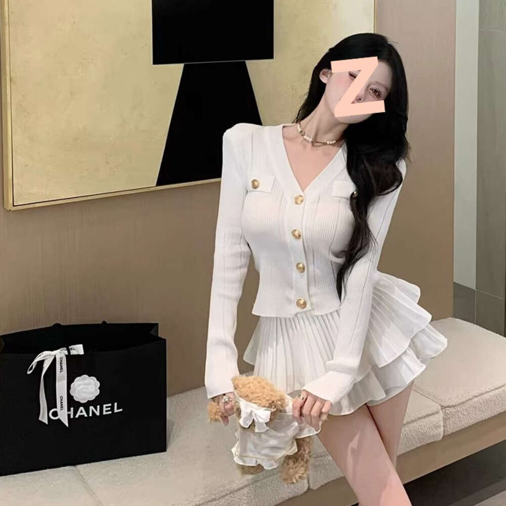 DHEssentials Chanel Style White Pure Desire Slimming Hot Girl Spring Summer New Long Sleeve Knitted Top and Half Skirt Two-Piece Set