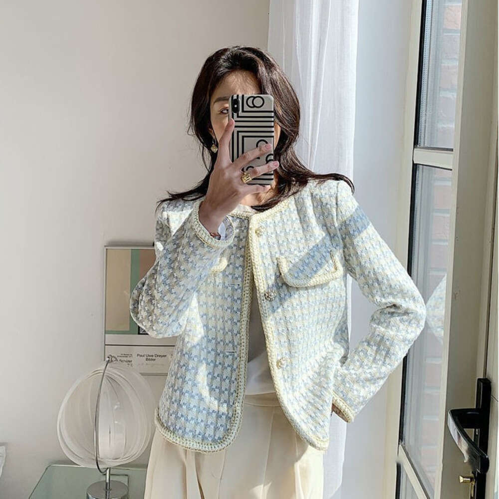 DHEssentials 2025 Spring and Autumn New French Tweed Little Chanel Style Jacket Versatile Stylish Super Beautiful Houndstooth Top for Women