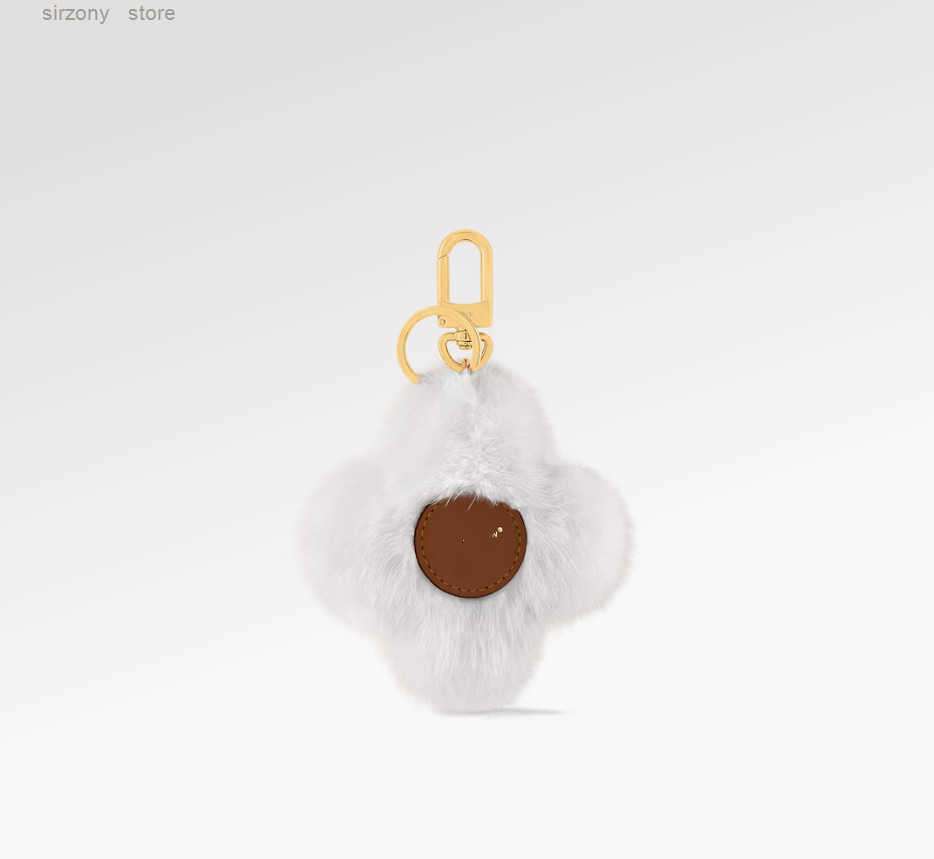 Womens Keyrings and Keychains Plush White Fur Keychain with Leather Accent Versatile Handbag Charms Keyrings Purse Keychains and Car Accessories Z2509