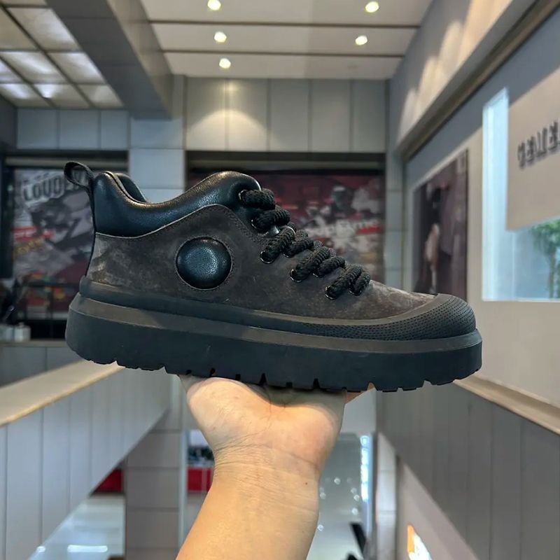 High-top men's 2025 new breathable canvas shoes, men's lace-up thick-soled sporty casual board shoes, men's retro fashion trend, simple