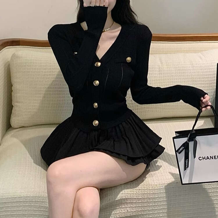 DHEssentials Chanel Style White Pure Desire Slimming Hot Girl Spring Summer New Long Sleeve Knitted Top and Half Skirt Two-Piece Set