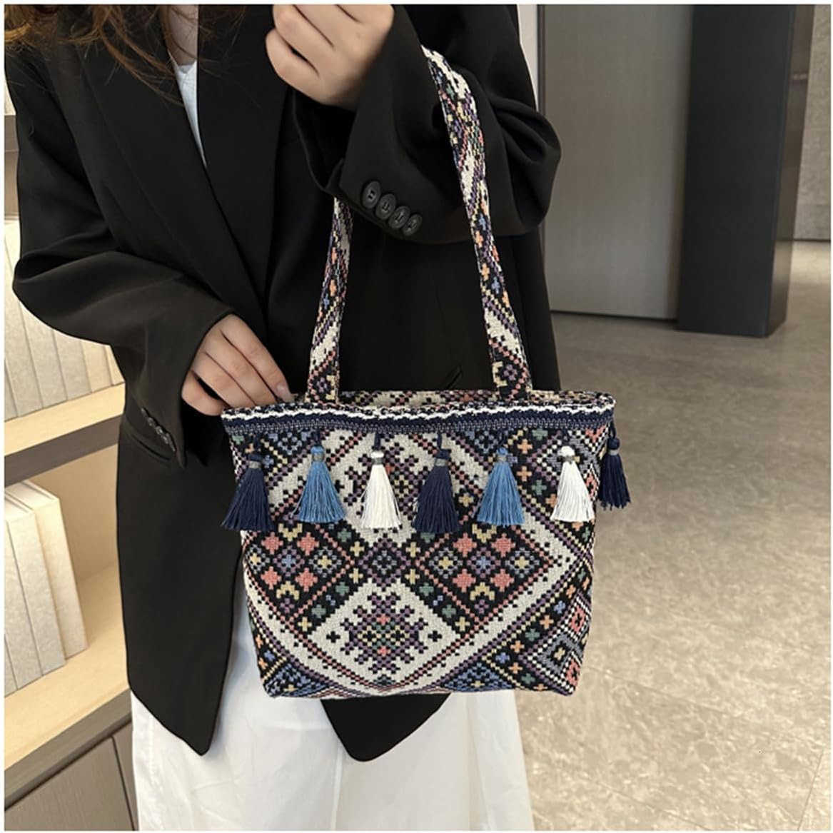Style Tassels Shoulder Tote Bag for Women Bohemian Retro Large Capacity Canvas Handbag Top Handle BagW250913