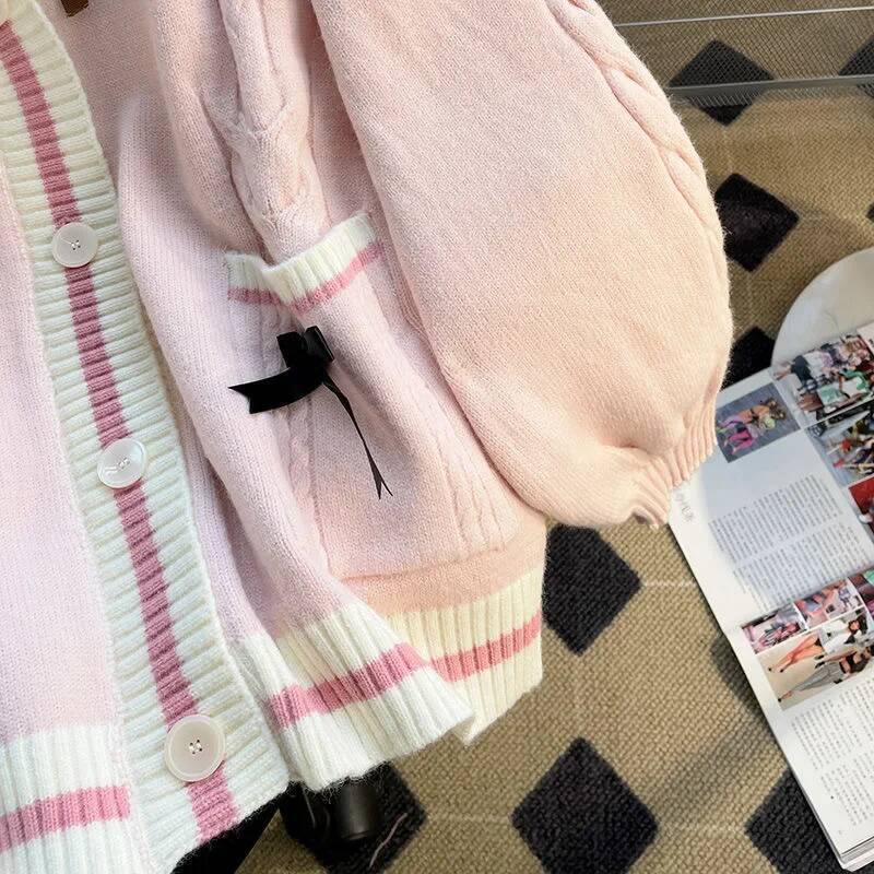 Loose-Fit Women's Autumn/Winter Bow Sweater Jacket 2024 New Style Sensibility Age-Reducing Japanese Knitted Cardigan V-Neck dongdumaoyi