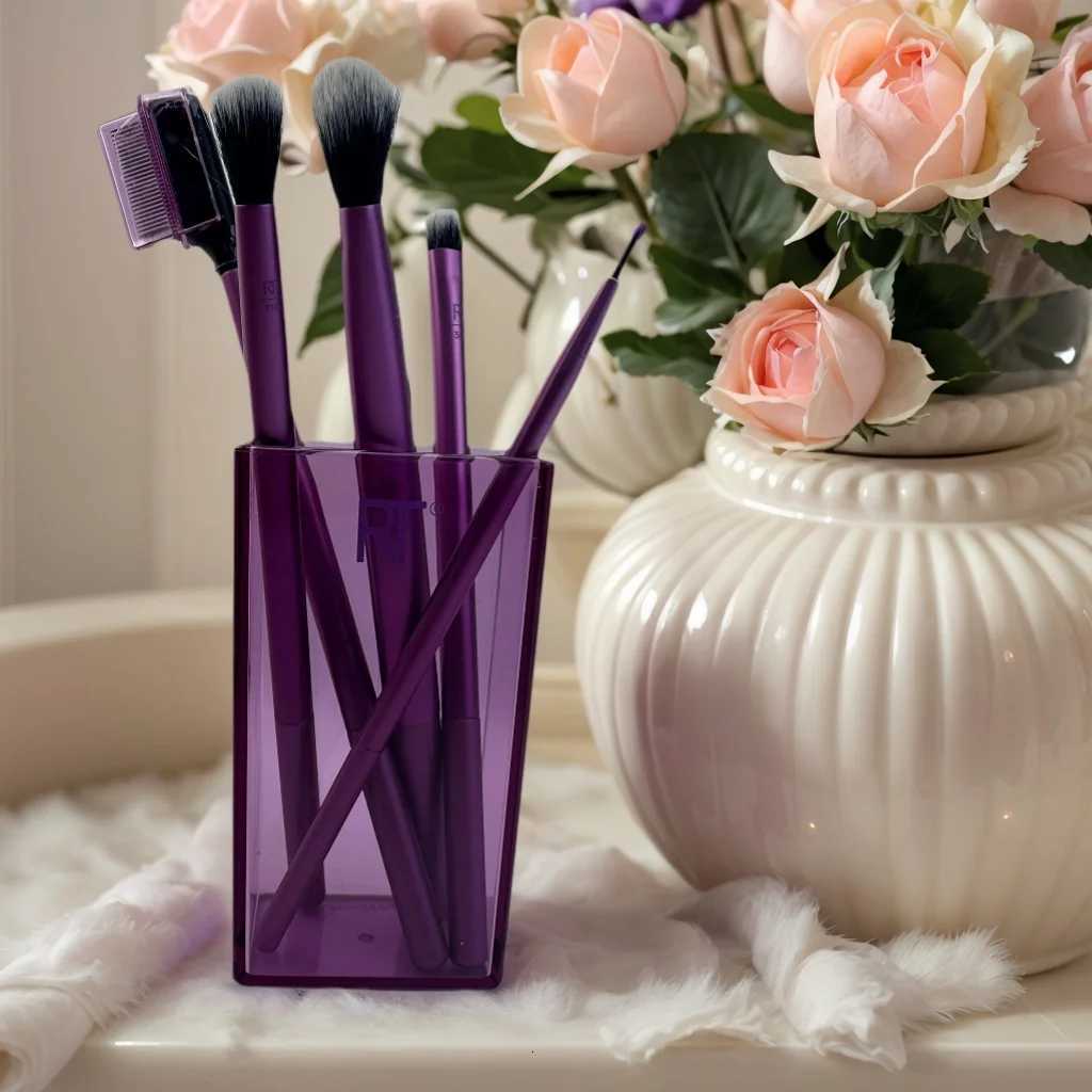 Real Techniques Makeup Brushes Set Soft Fluffy Cosmetics Foundation Powder Face Eyeshadow flashing Makeup Brush Beauty Tools C250915