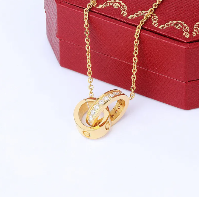 Luxury Fashion 18K Gold Letter Love Style Bracelet Necklace Women Diamonds Love Metal Chain Double Ring Pendant Necklaces with Lobster Clasp Jewelry Gift