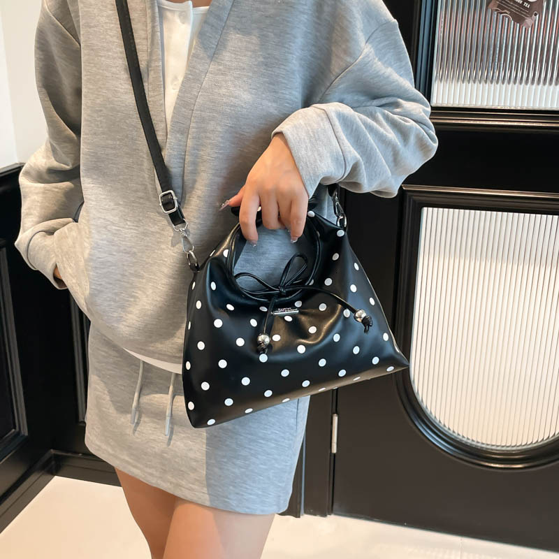 TB BHULAMTE Designer Korean INS Style Polka Dot Women's Handbag Fashion Luxury Crossbody Bag Bow Shaped Handle Detachable Shoulder Strap Special 