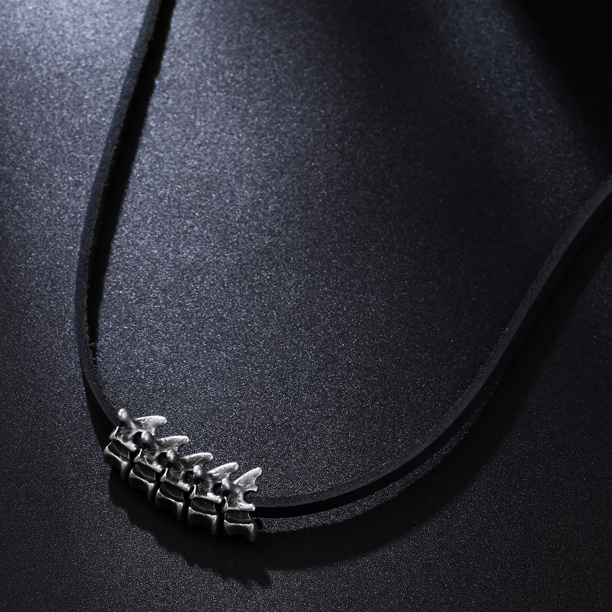 Hot Sale Punk Hip Hop Dark Dragon Spine Bone Leather Choker Alloy Bracelet Necklace ddmymoon