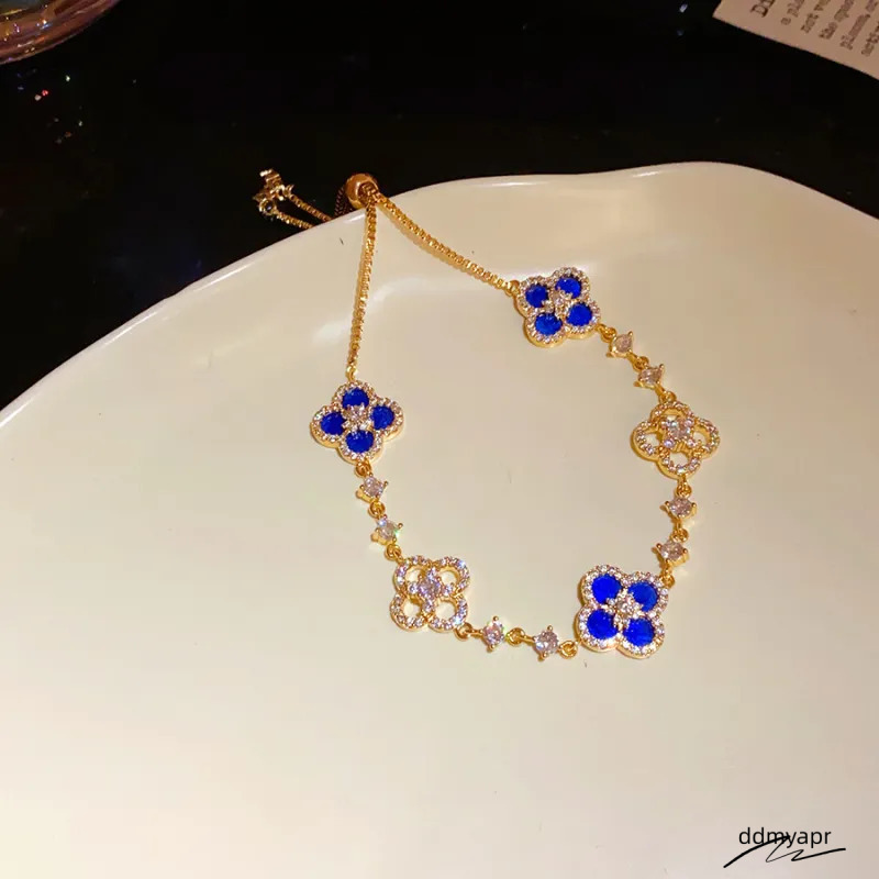 Gold Tone Clover Shaped Link Bracelet Shell & Crystal Accents Elegant Party Daily Wear Gift For Her High Quality And Stylish Jewelry ddmyapr