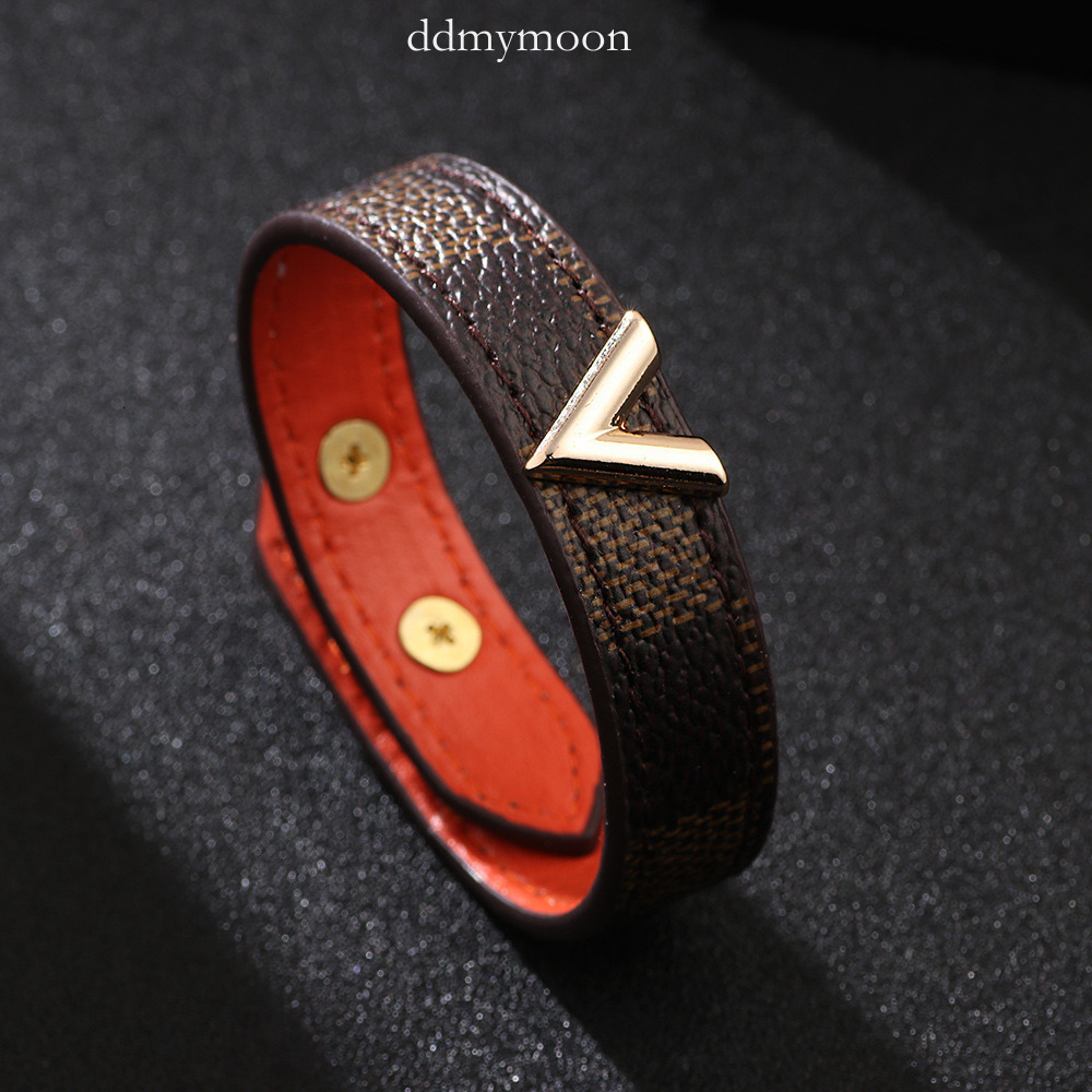 2024 Temu Unisex V-Shaped Bracelet Hot-Selling Leather Wristband Striped Versatile Accessory ddmymoon