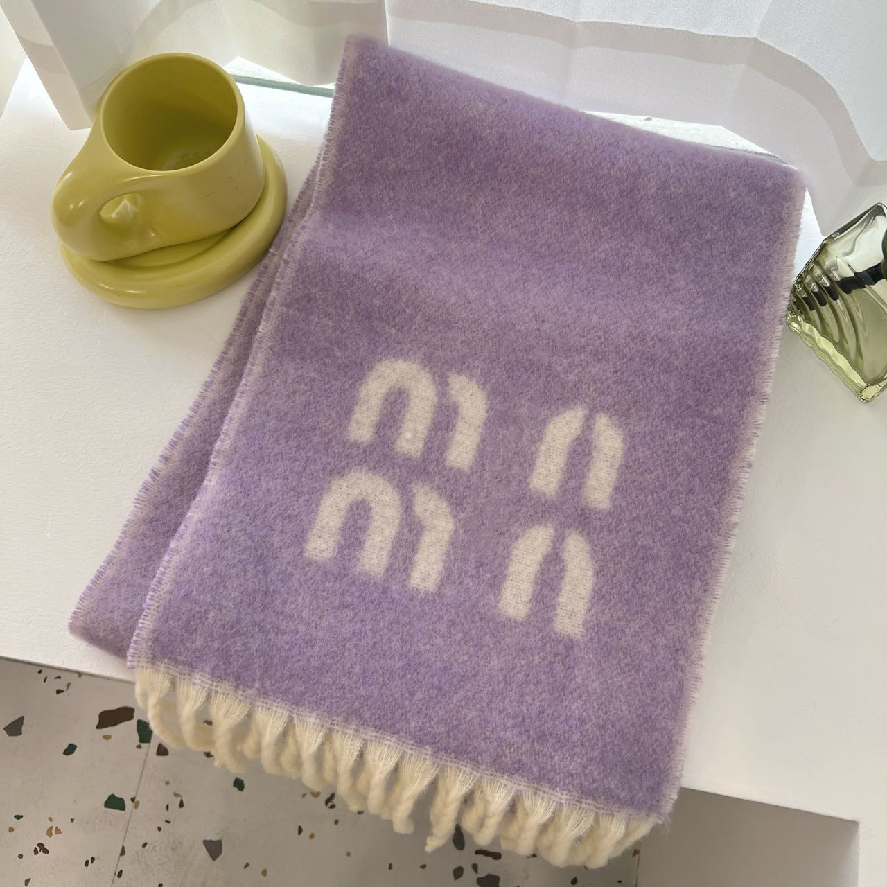 Womens luxury designer knitted warm cashmere fashion letter autumn and winter womens versatile comfortable touch casual neck scarf