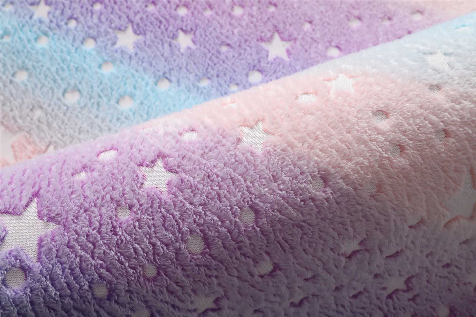 Unique Area Rugs Glow in The Dark Rug Luminous Carpet for Kids Bedroom Modern Indoor Rugs for Children Dorm Home Decor Carpets C250913