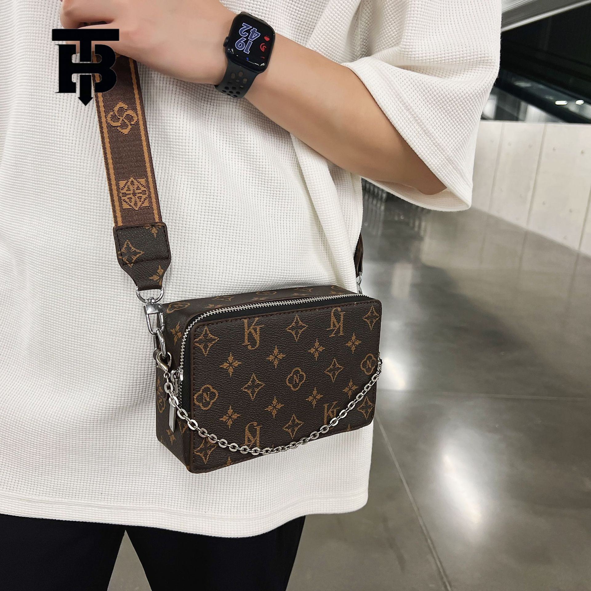 Luxury Bag Free Shipping Designer Bag Men's Crossbody Bag High-end New Leather Vintage Shoulder Bag Ins Trend Brand Bag Women Chain Small Crossbo