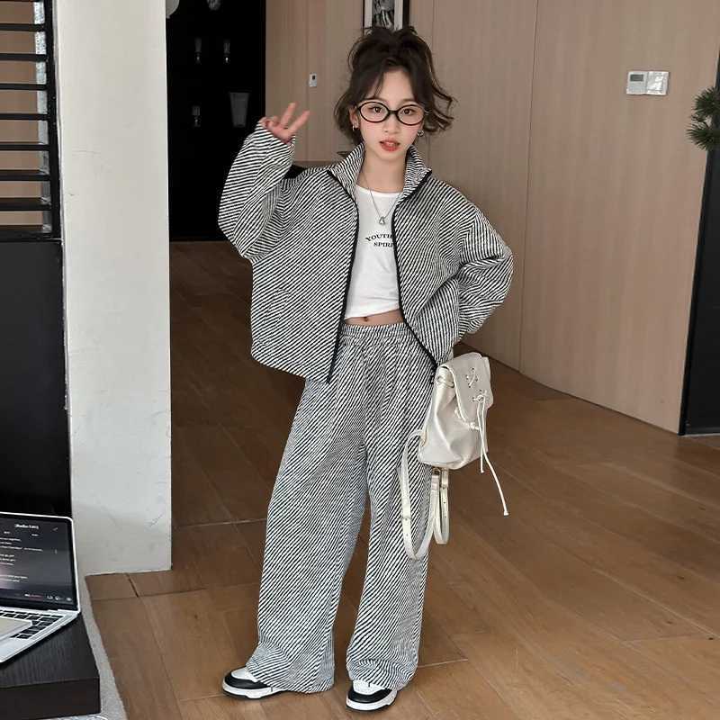Teen Girls Sets 2025 New Children Spring Fashion Suit Kids Striped JacketsLoose Sports Pants 2 Pcs Outfits New Clothing Set C250913