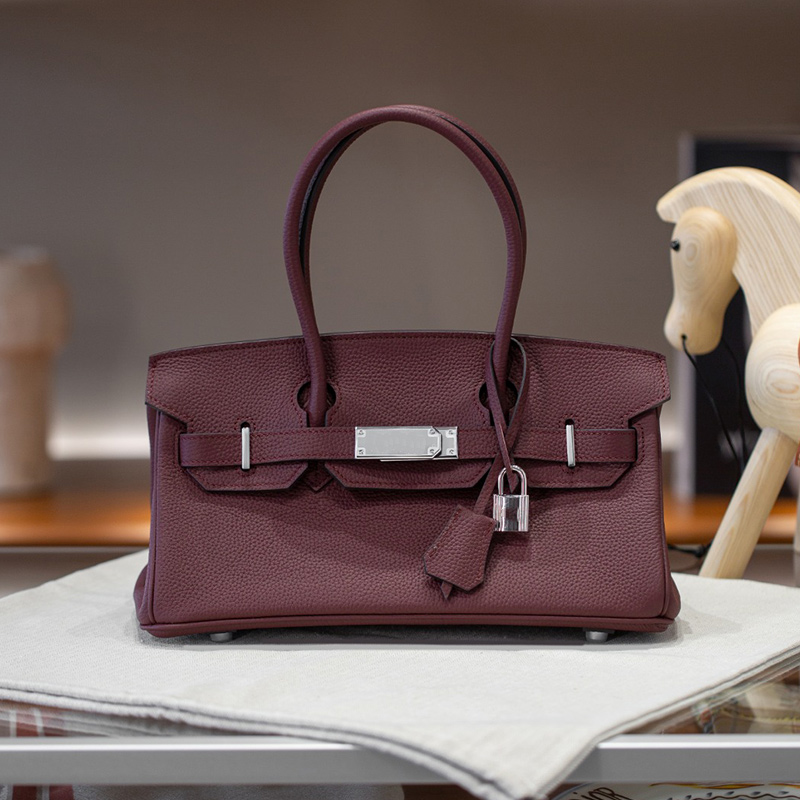 Luxury designer bag handbags high quality the tote bag French style shoulder bag large capacity fashionable underarm bag, Diagonal needle sewing buckle handbag