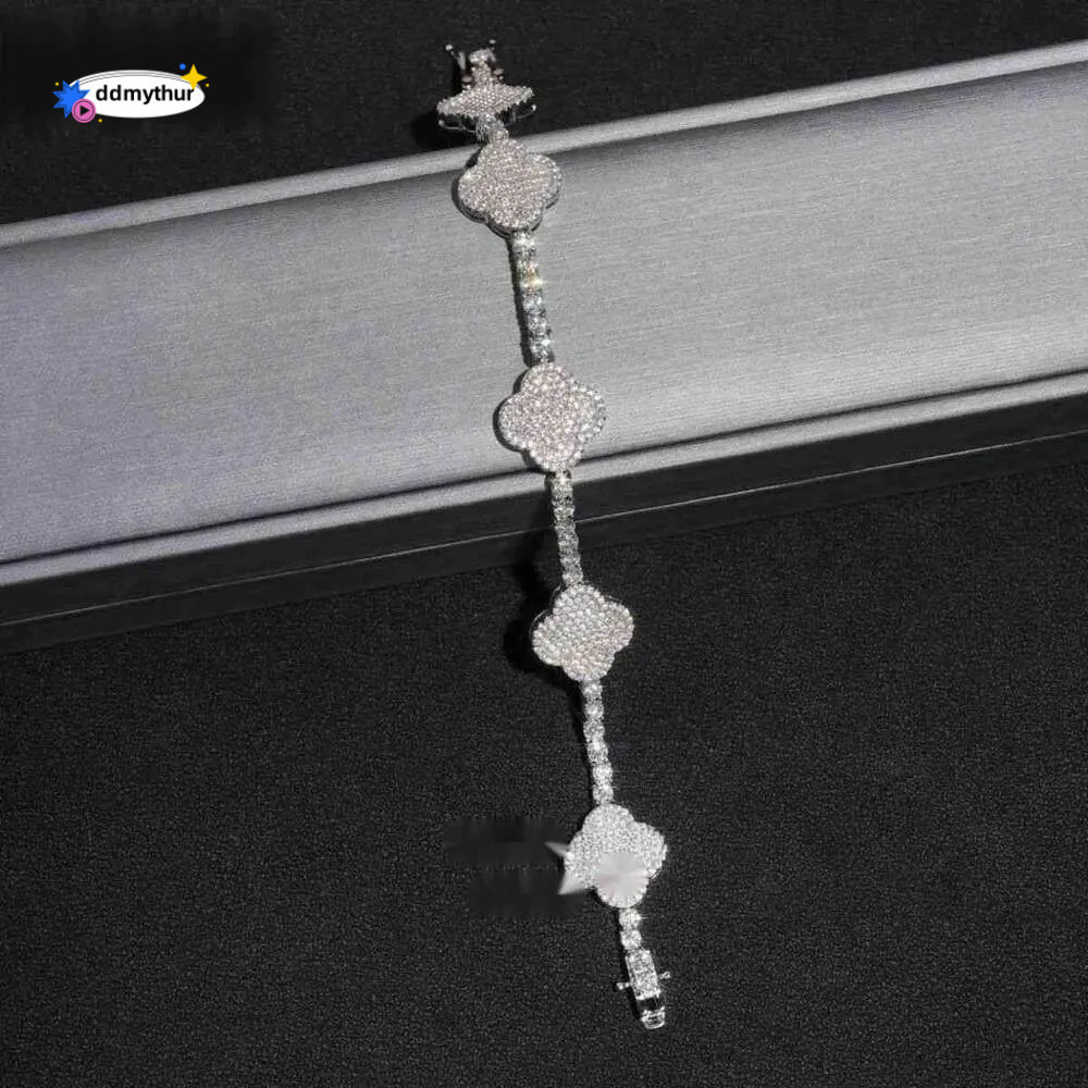 Elegant Four Leaf Clover Tennis Bracelet with Simulated Dias, Fashion Jewelry for Women