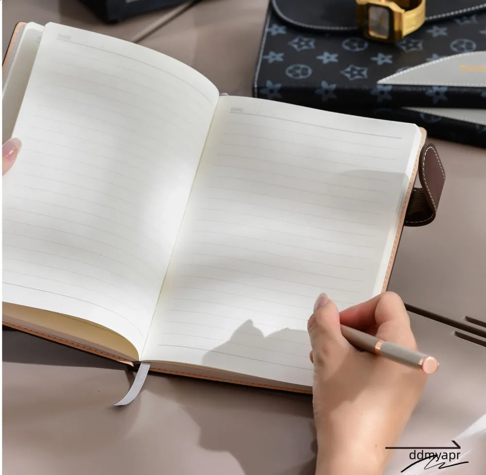 Wholesale Creative Art Vintage A5 Hardcover Lined Notebook Business Office High-Quality Printable Meeting Schedule Work Memo High-End Journal 250818 d