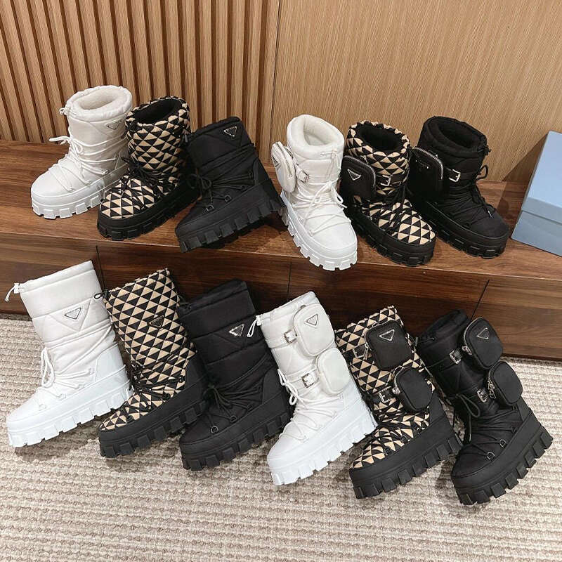 Luxury Womens Designer Snow Boots Top Quality Nylon Gabardine Quilted Winter Booties Warm Fur Lined Thick Sole Platform Knight Style Fashion Casual Shoes
