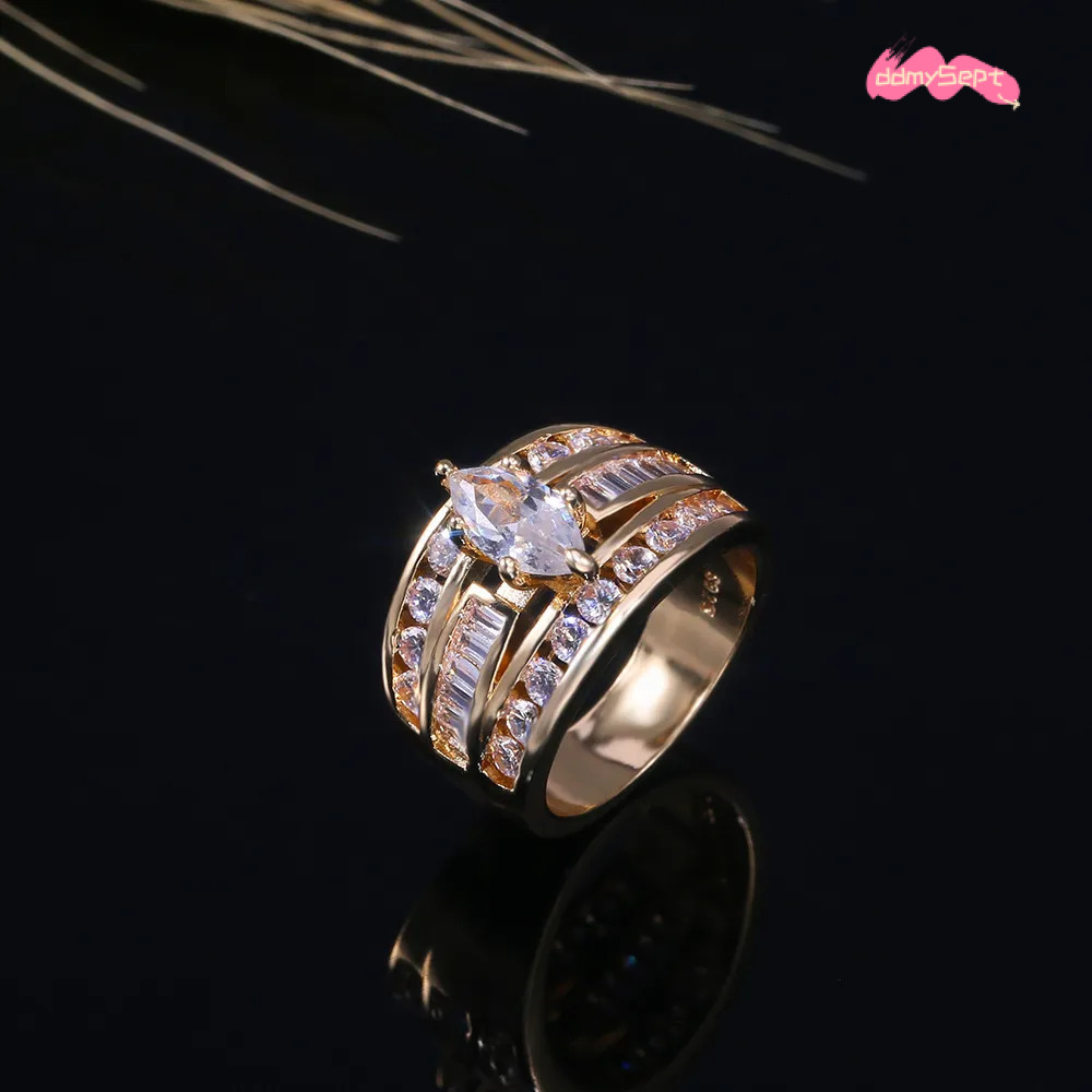 2025 New High-end Copper-inlaid Zircon Women's European Designer Wedding Ring And American Fashionable Engagement Jewelry Accessory ddmythur