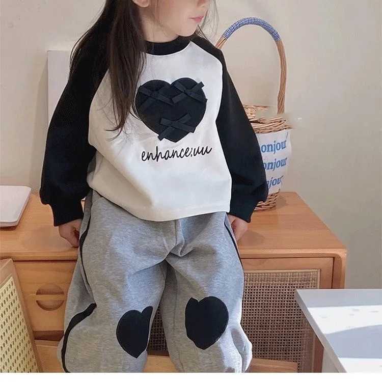 Kids Baby Girls 2PCS Clothes Set Autumn Spliced Raglan Long Sleeve Bow Sweatshirt Suits Loose Love Patchwork Sports Pant Outfits C250913