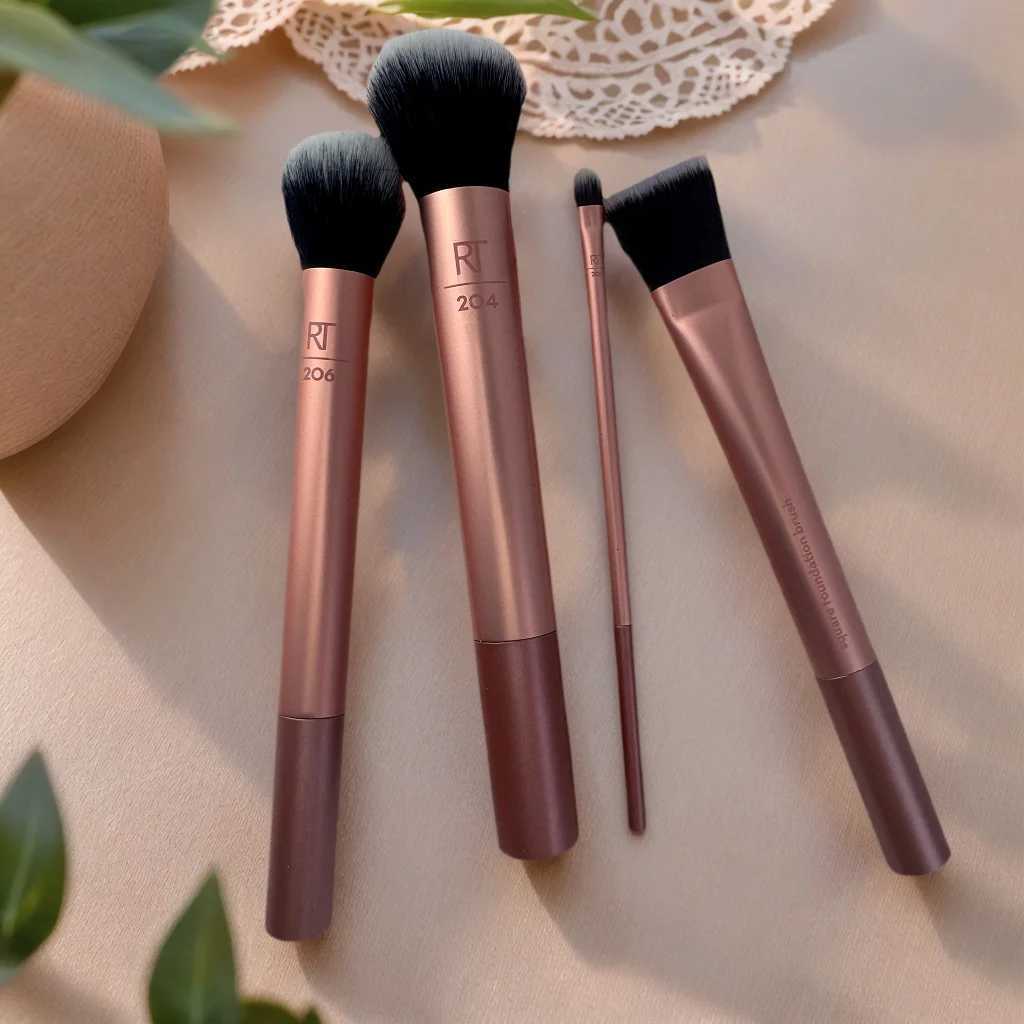 Real Techniques Makeup Brushes Set Soft Fluffy Cosmetics Foundation Powder Face Eyeshadow flashing Makeup Brush Beauty Tools C250915