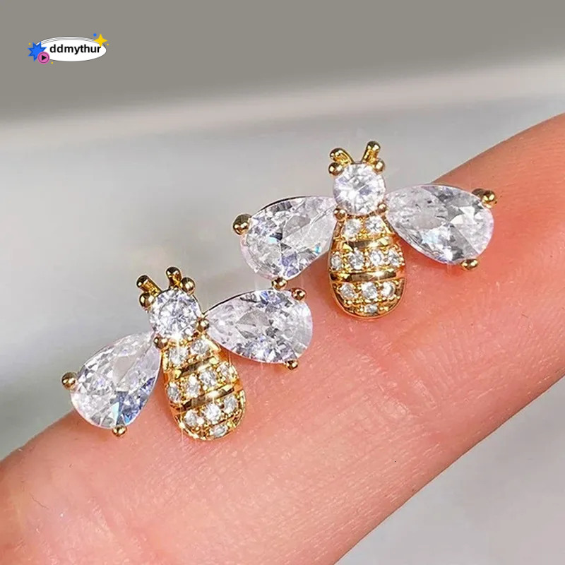 Gold Tone Bee Shaped Stud Earrings Crystal Wing Accents Cute Daily Gift For Her High Quality And Stylish Jewelry ddmythur