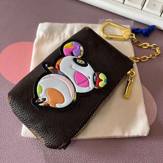 Stylish Keychain pouch brand Designer bag French style panda old flower key chains Car Key pouch key ring Elegant Mini Wallets Charm Black coin purse charm for Womans