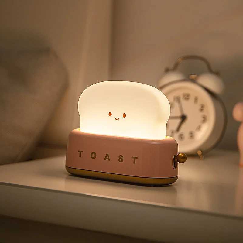 Cute Toast Night Light Small Table Lamp Bedroom Atmosphere Cute Creative Light for Birthday Gift Bedroom Decor C250913