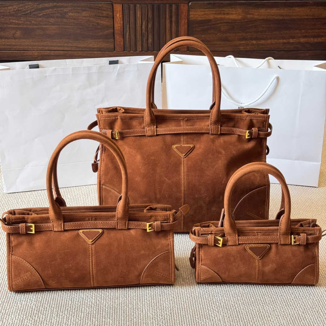 Top Suede Handbag Luxury Suede Brown Shoulder Bag Womens Designer Totes Bag Soft Lux SOFTBOG Leather Luxury Handbag Casual Mens New New designer Crossbody bags AAA