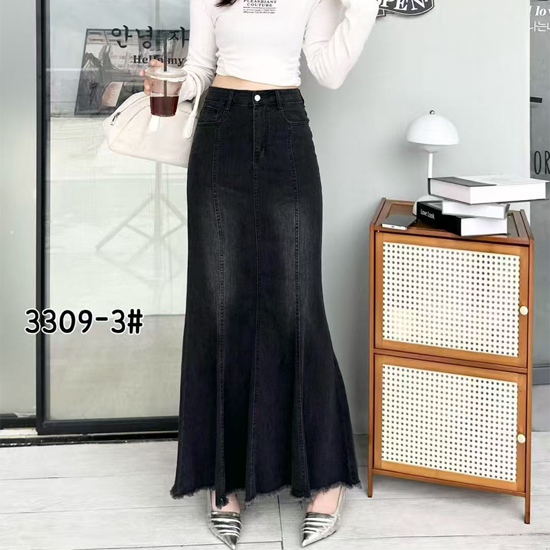 High-Waisted Denim Mid-Length Skirt - Autumn Style With Fringed Edges